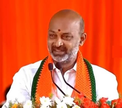 హిందూ సంస్కృతిపై దాడి చేస్తున్నారు